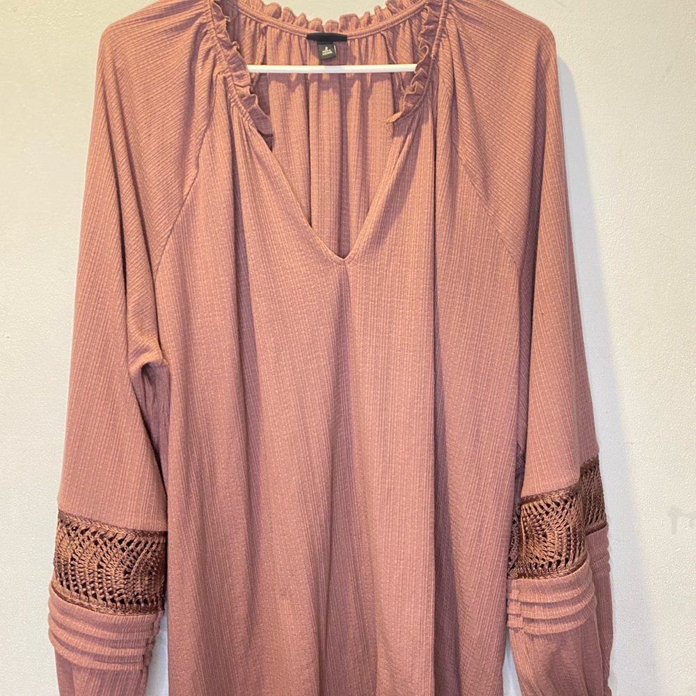 Torrid pink boho size 18/20 blouse bell sleeve